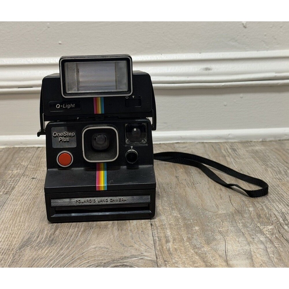 UNTESTED 1980 Polaroid OneStep Plus SX-70 Land Camera w/ Q-Light Flash Rainbow